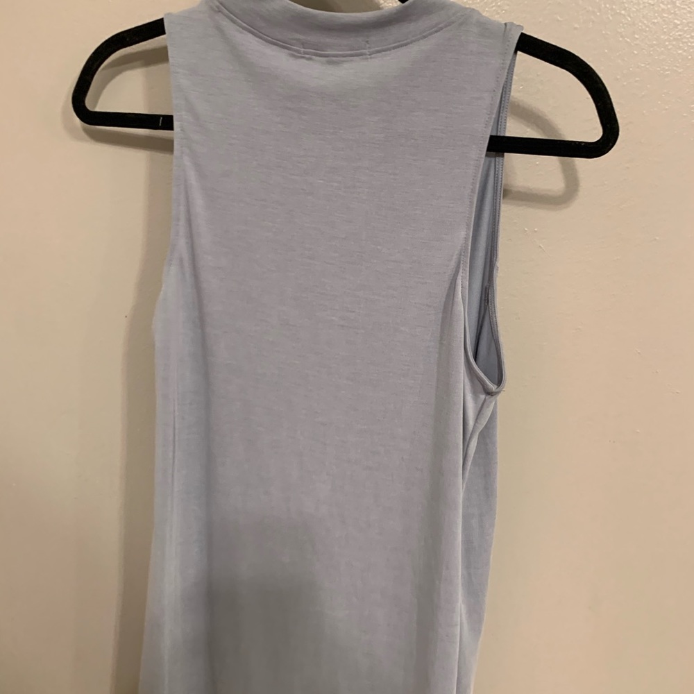 Top - Picture 2 of 3